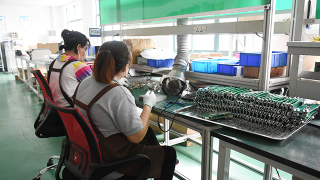 電壓調節(jié)器的作用