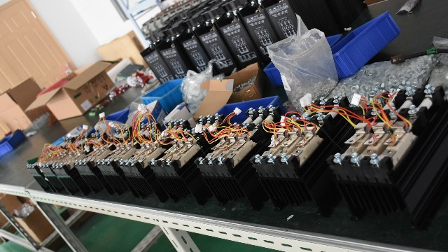 分辨可控硅調(diào)壓和調(diào)功的不同之處