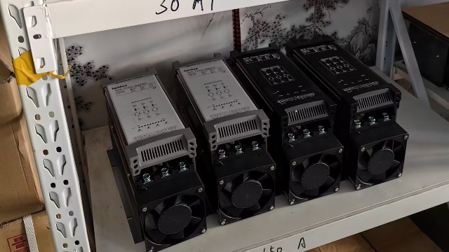 電力調(diào)整器中的濾波器如何設計，以減少諧波和噪聲？