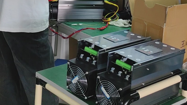 熔斷器一換就燒？別再怪質(zhì)量了，這是電力調(diào)整器在報警！