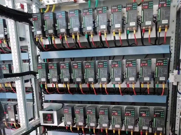 單相TM數(shù)字調(diào)功器25~150A 單相TM數(shù)字調(diào)功器25~150A