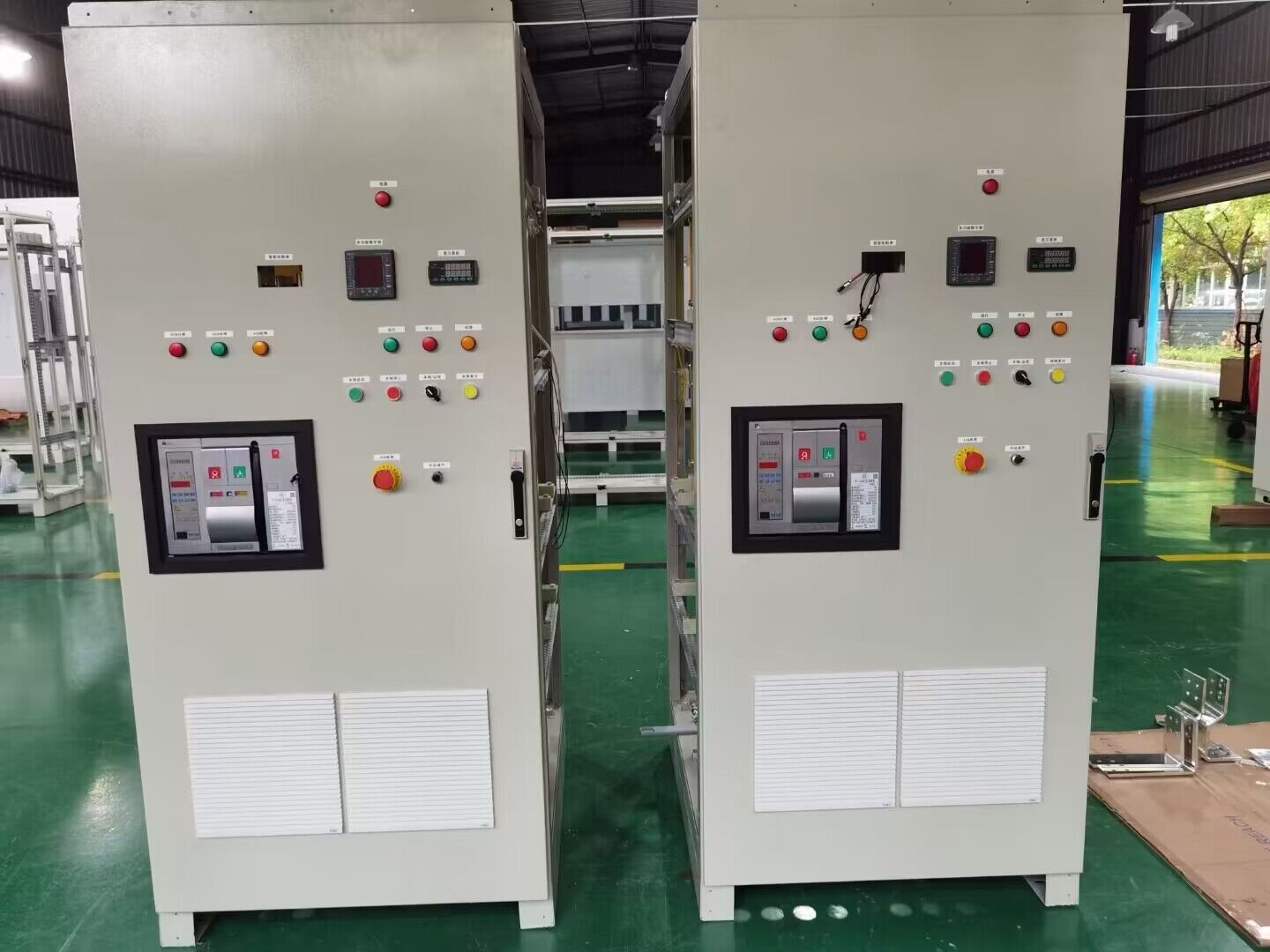 溫控系統(tǒng)與電源