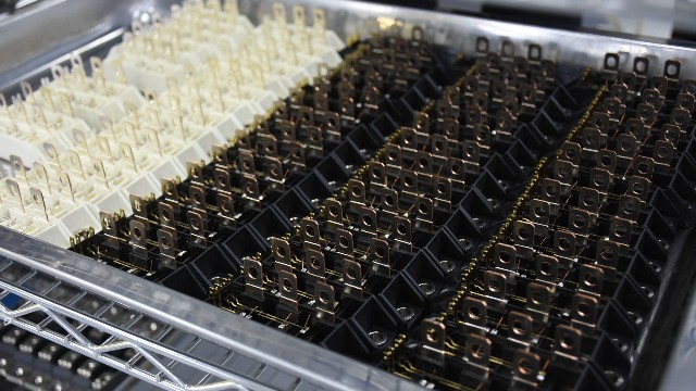 固態(tài)繼電器的反向保護功能如何實現(xiàn)？