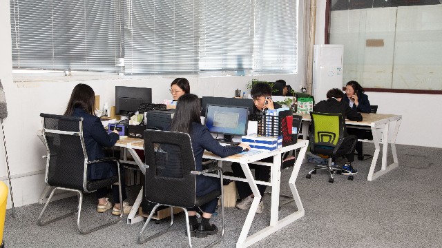 精控溫度，智造未來：熱熔膠機(jī)溫控領(lǐng)域的國產(chǎn)化崛起