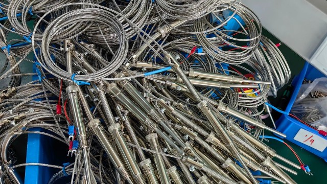 熱電偶的精度和準確性如何受到影響？