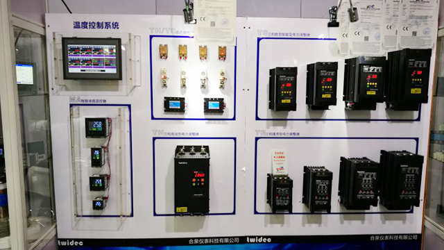 功率因數(shù)補(bǔ)償控制器的工作原理